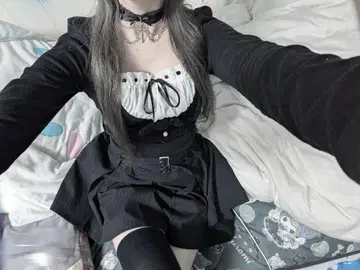 블랙 다크 코케트 상의