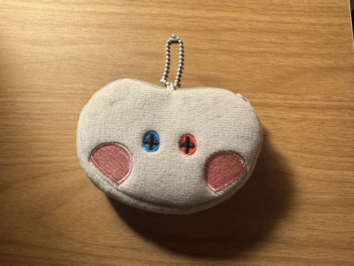 Treasure truz is a Japanese coin purse that is authentic to the original.
