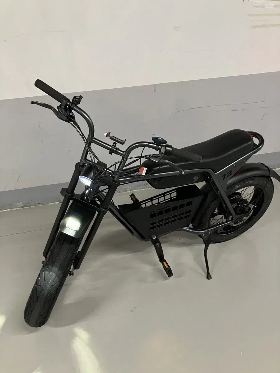 SUPER 73 ZX (STORM GREY) 슈퍼73 판매합니다.