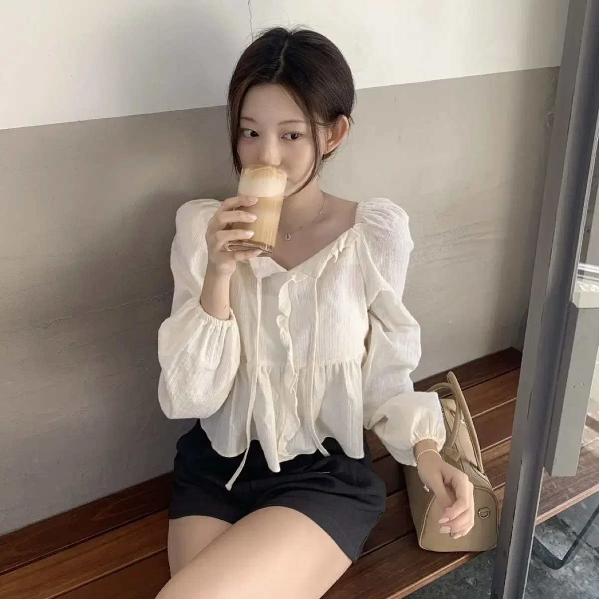 제니오 lily frill blouse 블라우스