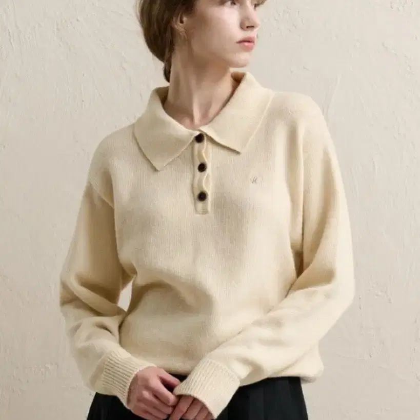 TypeService Rabbit ruched top vahn white on Bunjang Global Site.
