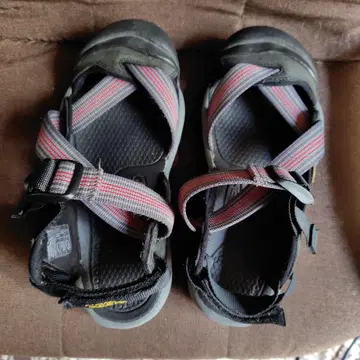 KEEN 남녀 공용 샌들 25cm