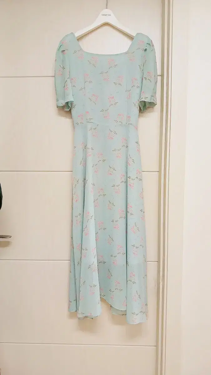 새옷) 밝고 화사한 여리여리 쉬폰 원피스