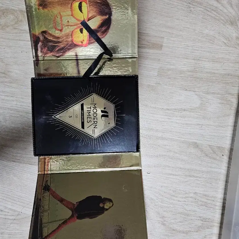 IU MODERN TIMES EPILOGUE REPACKAGE ALBUM 3 輸入盤 Album Review