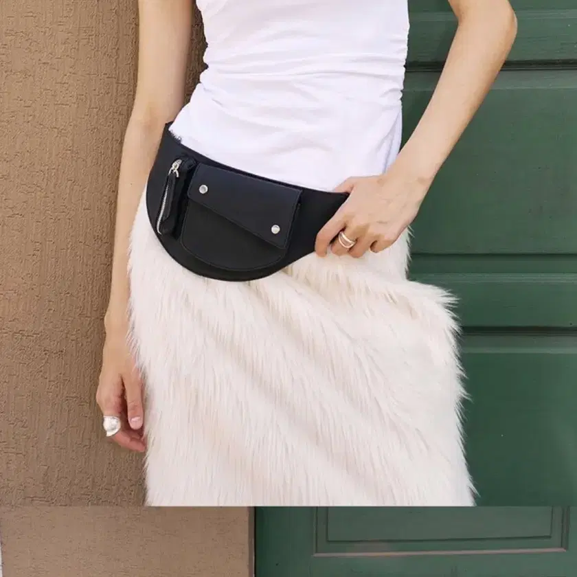 ☆SAND MUSEUM☆ BULLET BELT BAG Matte Black SM1A0034 MUSINSA | SAND MUSEUM BULLET BELT BAG [Matte Black]