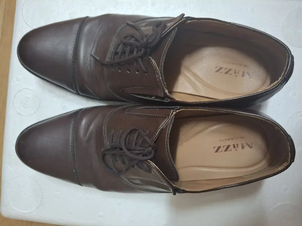 El Canto Brown Shoes 270