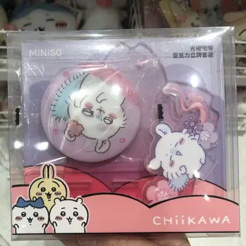 중국 miniso 아크릴 스탠드 및 배지 세트 모몽가