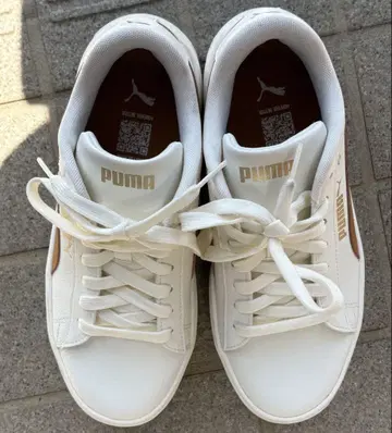 푸마 화이트 스니커즈 23.5cm 여성용