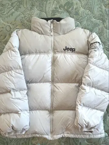 Jeep 화이트 다운 자켓