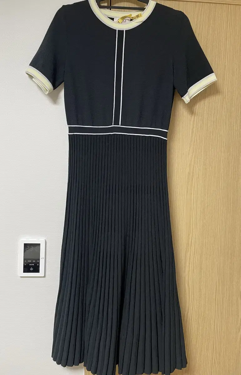 [Free Shipping] Hansome Sjsj Knit Pleats Onepiece
