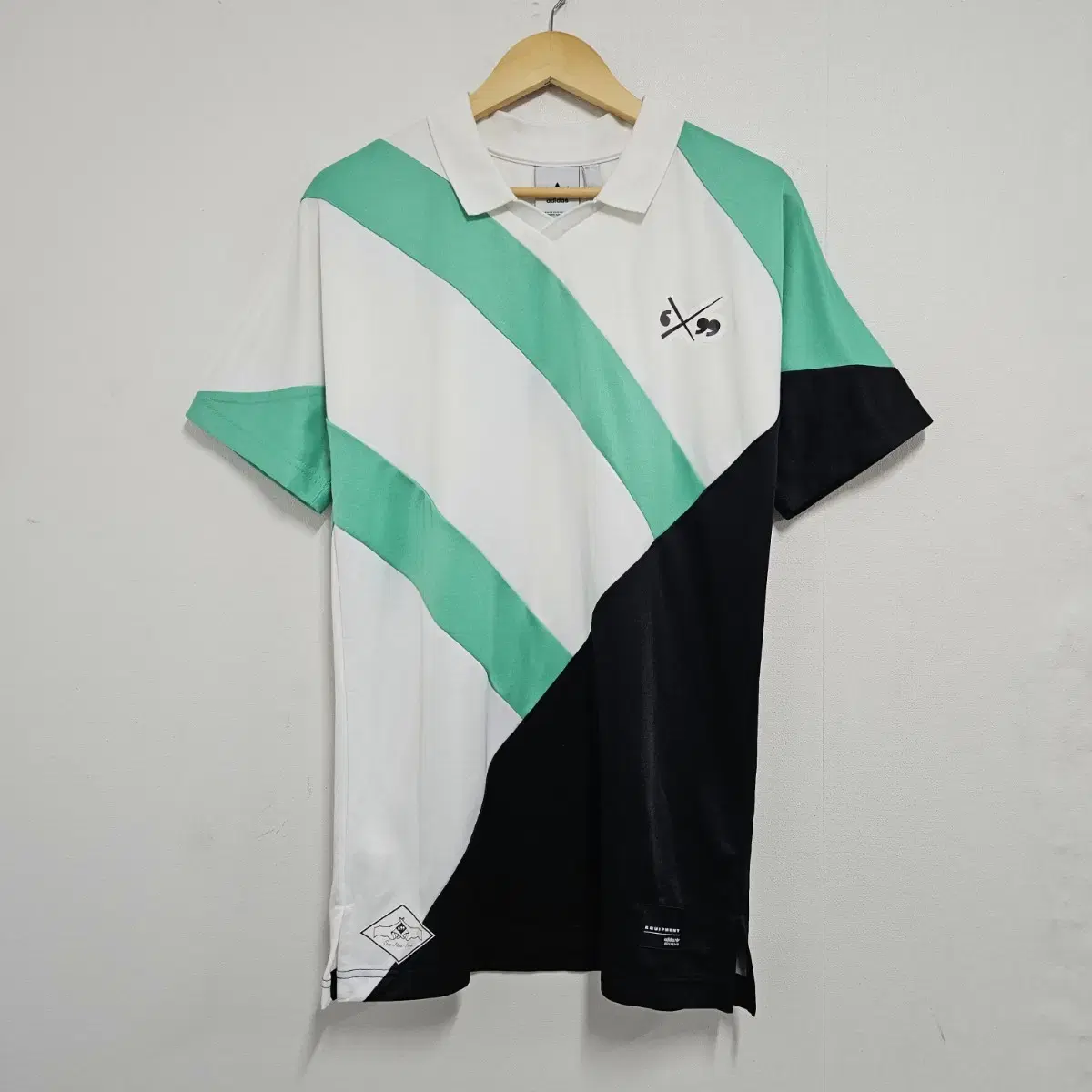 URBANDTYPE | 어반디타입 Urban Type Football Jersey T-Shirt