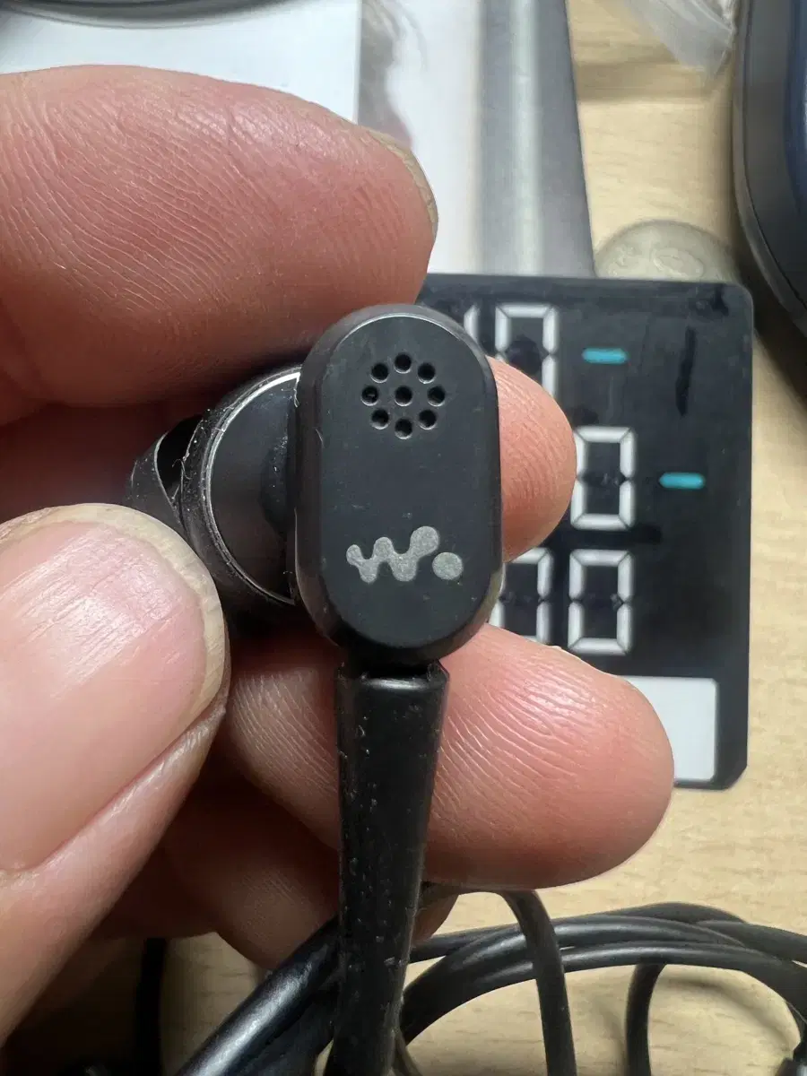 Sony mdr-nc020 이어폰 판매합니다