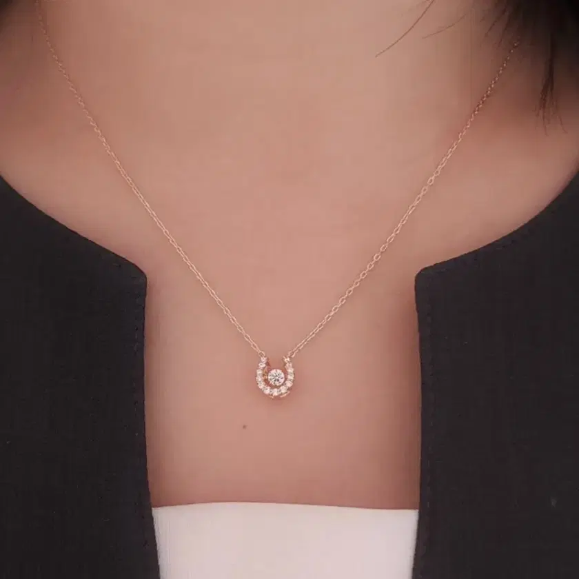 ネックレス・ペンダント STONEHENgE 14K heart dancing stone necklace 0.4 Carat Moissanite Diamond Dancing Stone Heart Crown