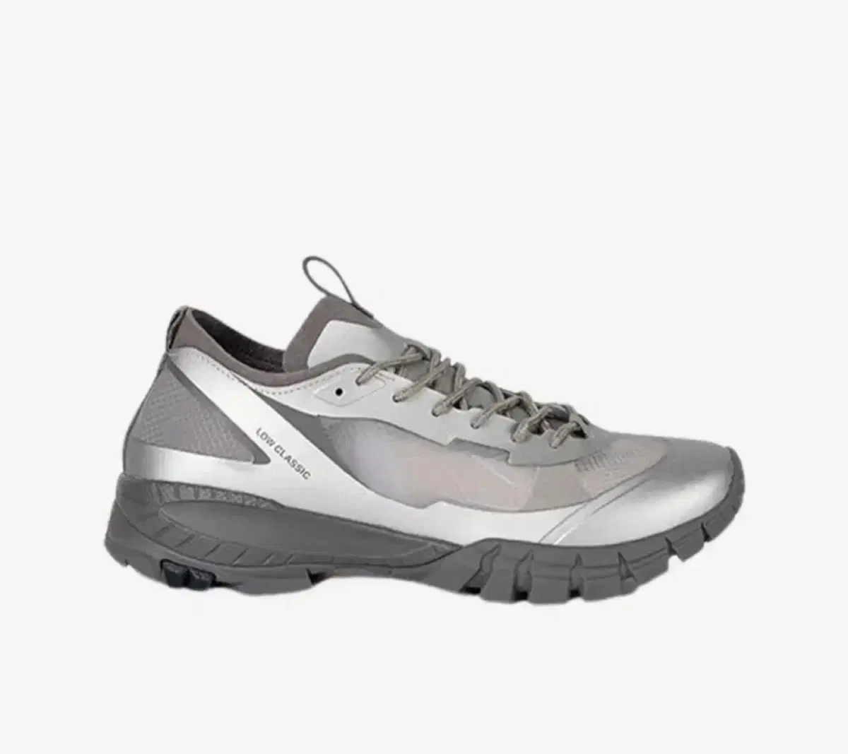 LOW CLASSIC Vibram Sneakers (silver) 로우클