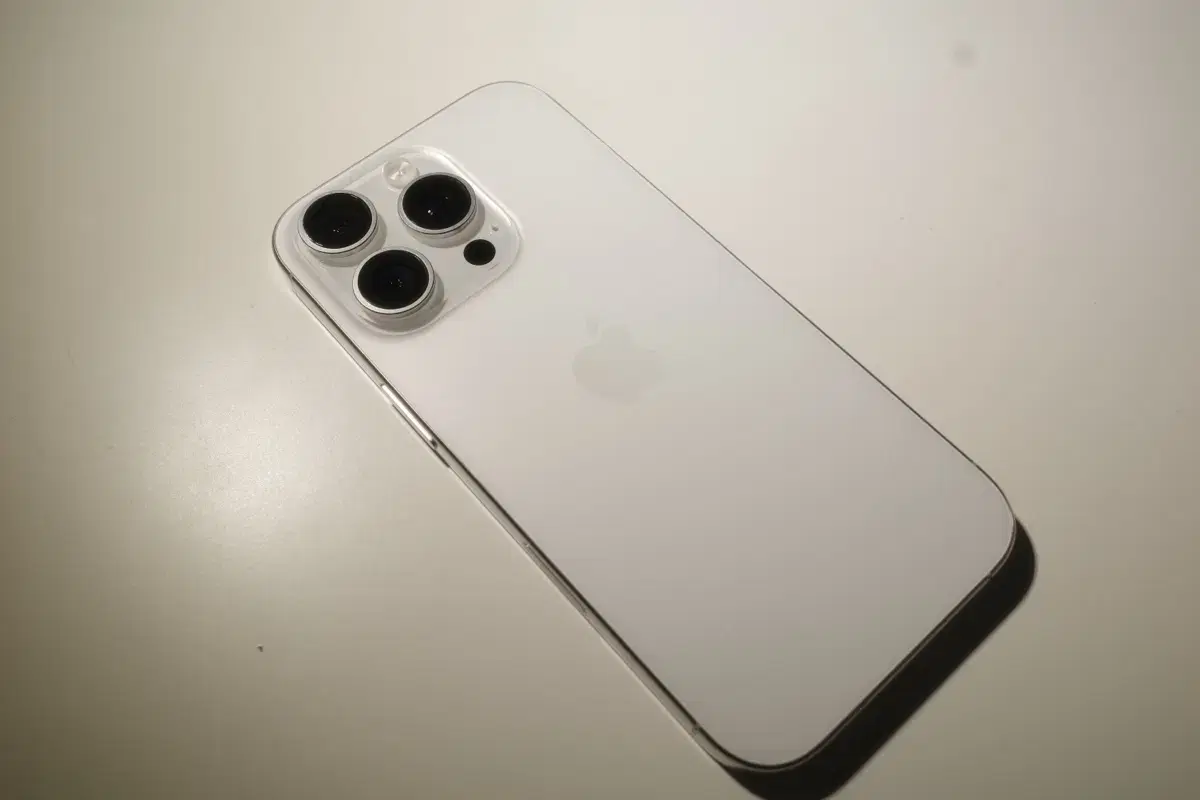[애케플 포함] iPhone 16 Pro 화이트 티타늄 128gb