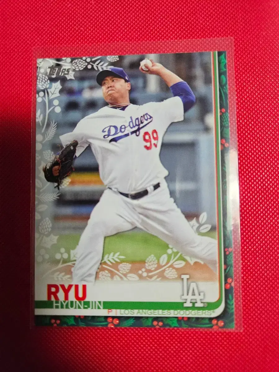 류현진 2019 Topps Holiday base 카드