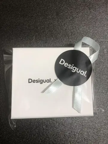 미개봉 새상품 Desigual x Zalio 하트 모양 목걸이