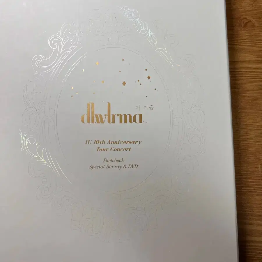 10Th IU 10th Anniversary Blu-ray & DVD Anniversary Tour Concert