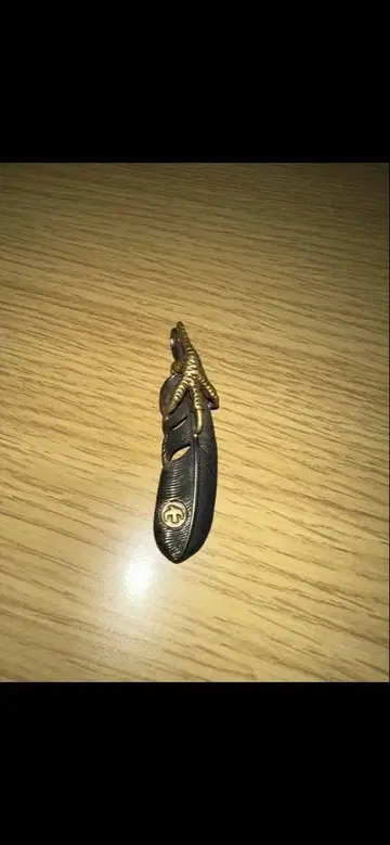 고로즈 손톱 페더