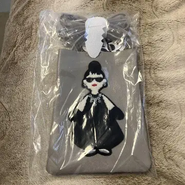 해피 페이스 그레이 자수 숄더백