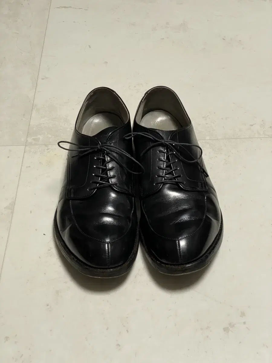 Alden Y-Tip Derby Shoes 9EEE