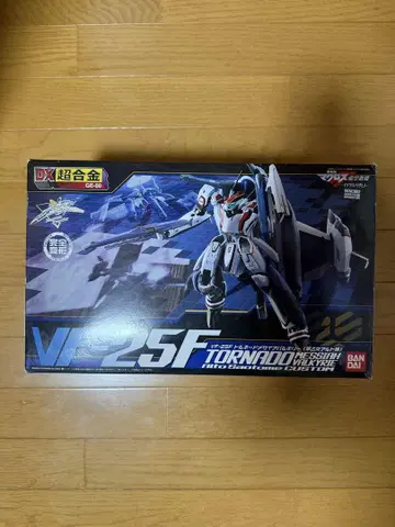 DX 초합금 VF-25F 토네이도 메시아 발키리 (사오토메 아루토 기)