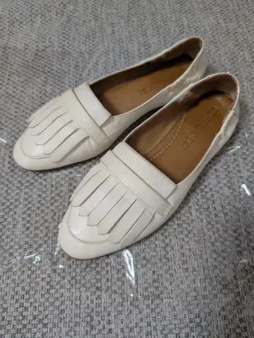 포모도로 아이보리 프린지 슬립온 35 이탈리아제