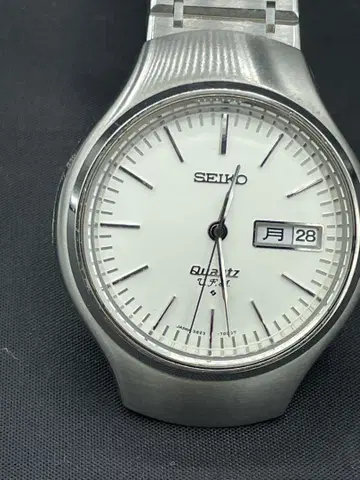 세이코 쿼츠 VFA 3823