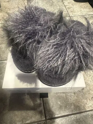 새상품급 사카이 퍼 샌들