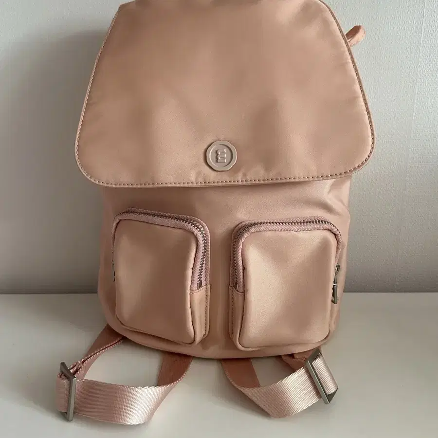 The Barnet Rosie Flower Backpack, New on Bunjang Global Site.