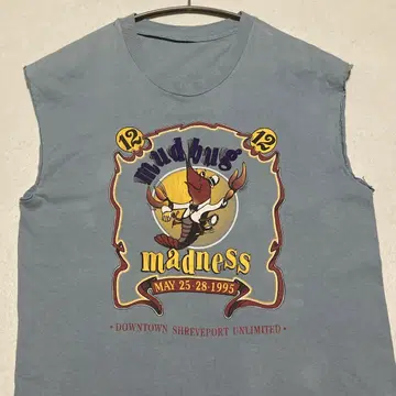 90s MUDBUG MADNESS 소매 컷오프 슬리브리스 티셔츠