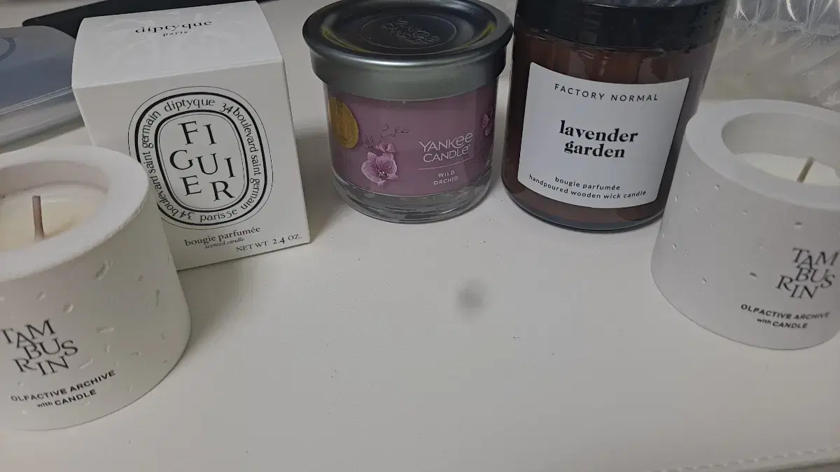 Sold in sets of 5 candles. Whiggie Tambourines Yankee Candle