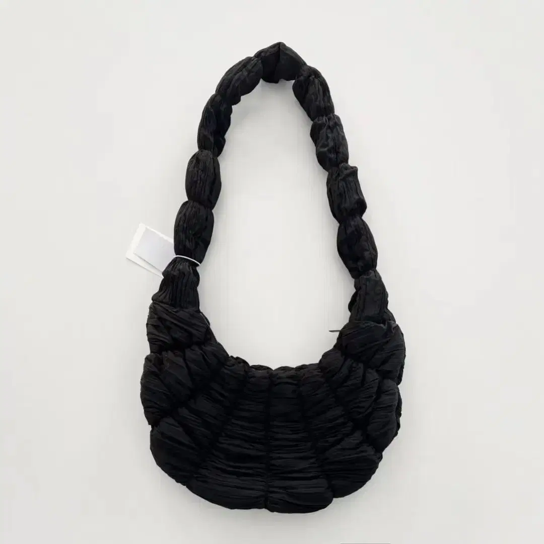 새상품}코스 구름백 리플 크로스바디 백