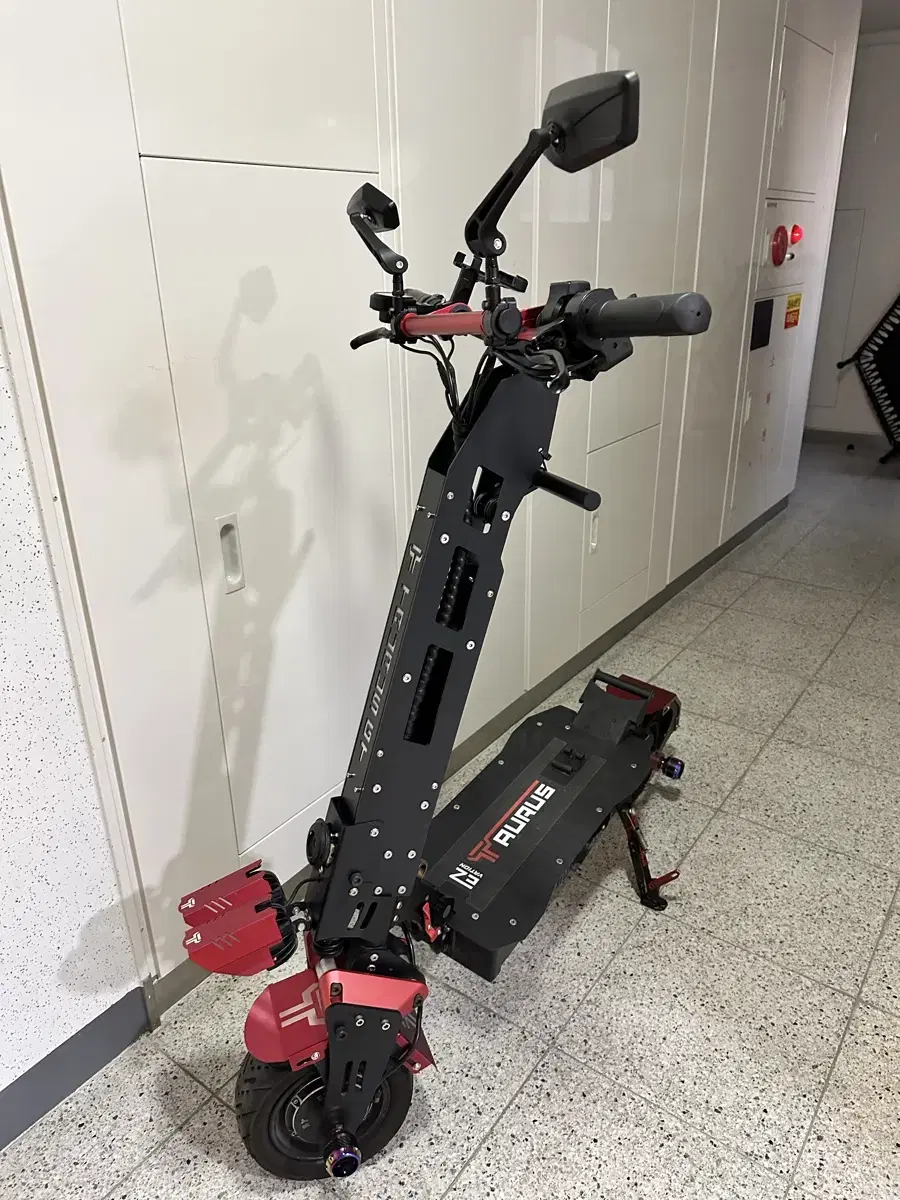 기함급 킥보드 타우러스 뉴GT 판매합니다