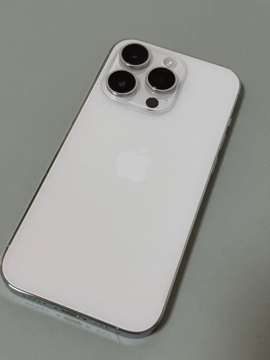 상태 S+++급 아이폰 14프로 256GB 실버(화이트) 공기계