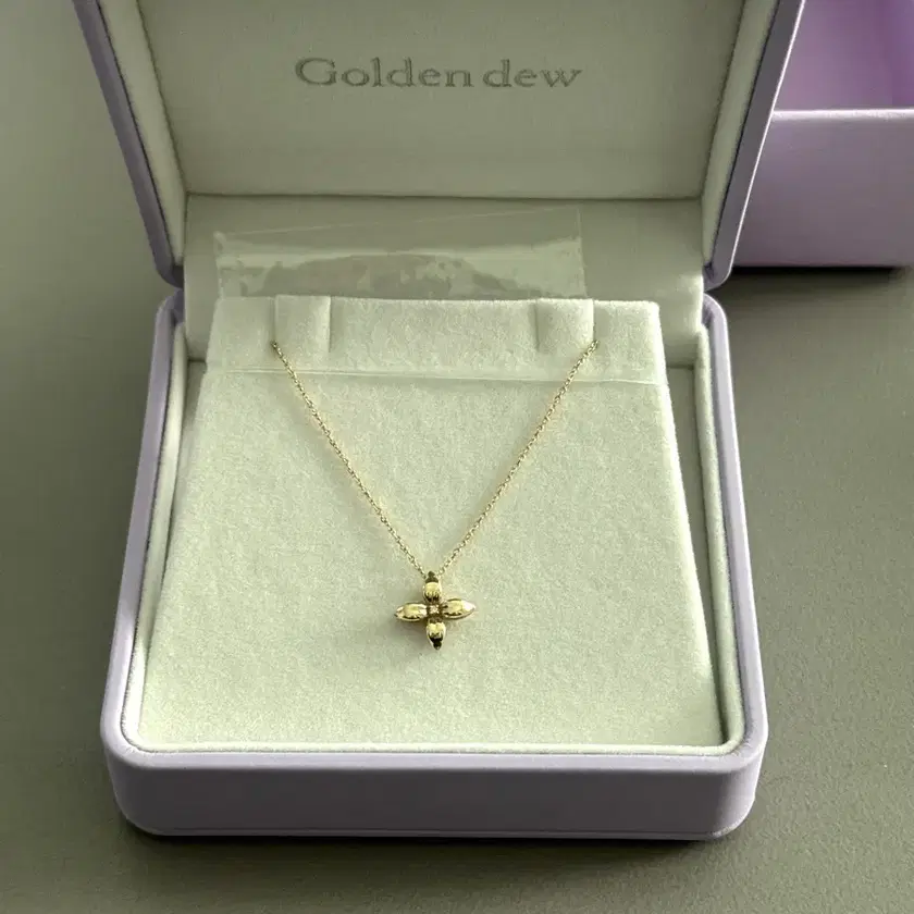 [Golden dew] 韓国☆18K Gold☆Pulsifia Petty ペンダント Golden dew] 韓国☆18K Gold☆Pulsifia Petty ペンダント