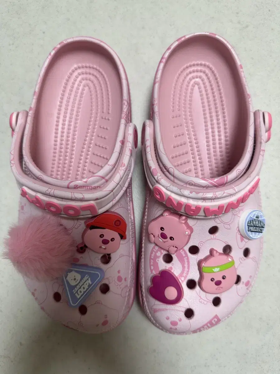Sell Zanmangroofy Crocs