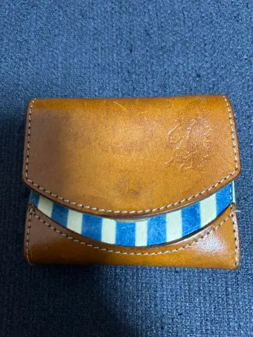 쿠아트로 갓츠 작은 페케뇨