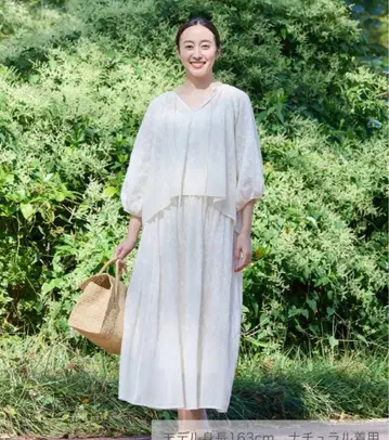 프리스틴의 카라미 자수 스커트 pristine
