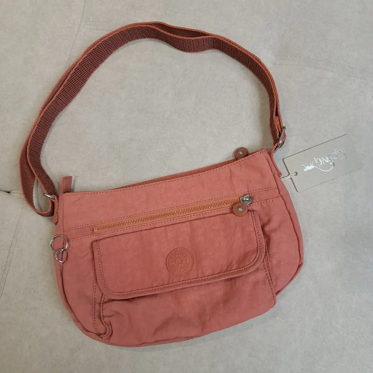 New ) Kipling Crossbody Bag Coral