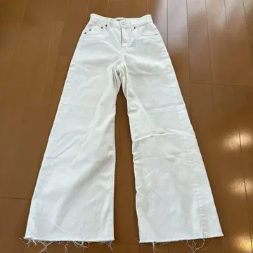 가격 인하! 야누크 Spill Proof 와이드 플레어 데님 23