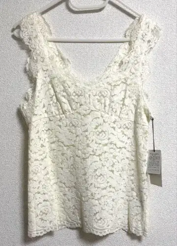 아이보리 레이스 탱크탑 V넥