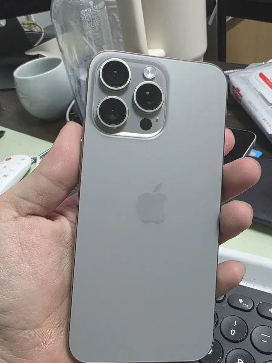 (1006)iPhone 15 Pro Max 256 sells