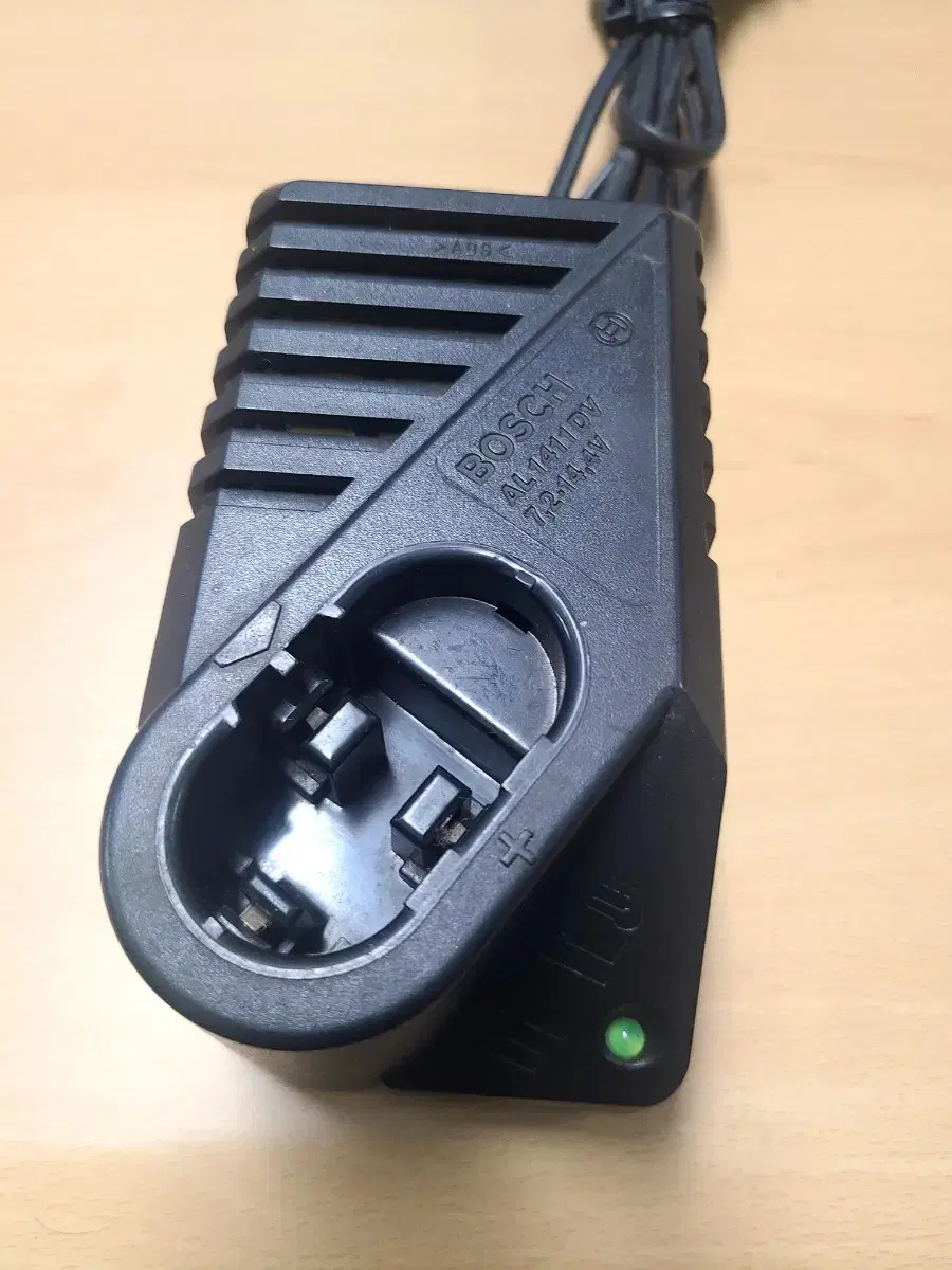Genuine Bosch 14.4V Charger