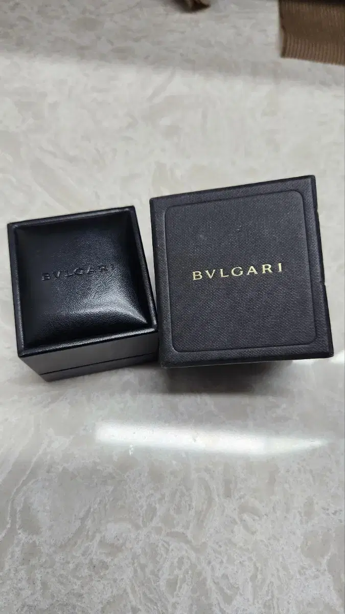 Authentic Bvlgari Tubogas ring