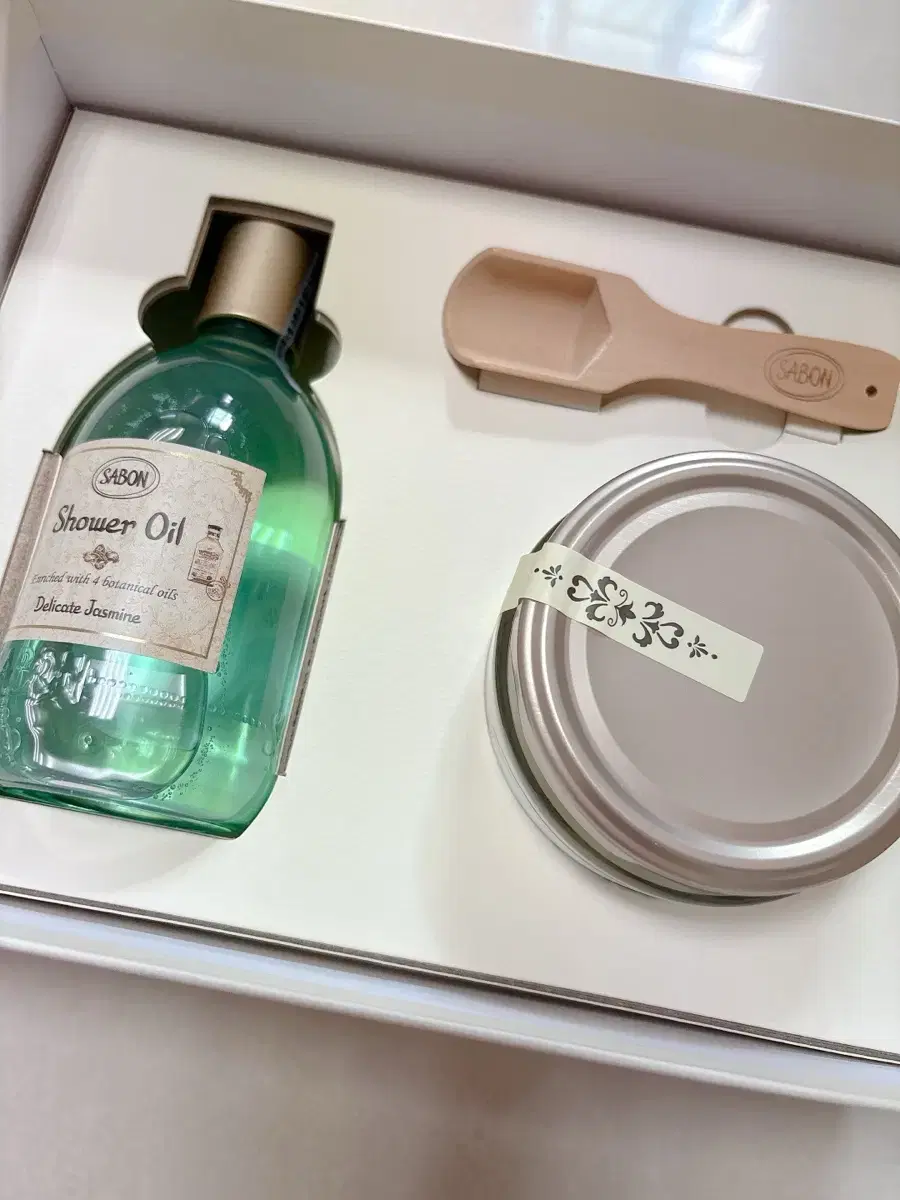 (NEW)Sabong Shower Oil & Body Scrub Set