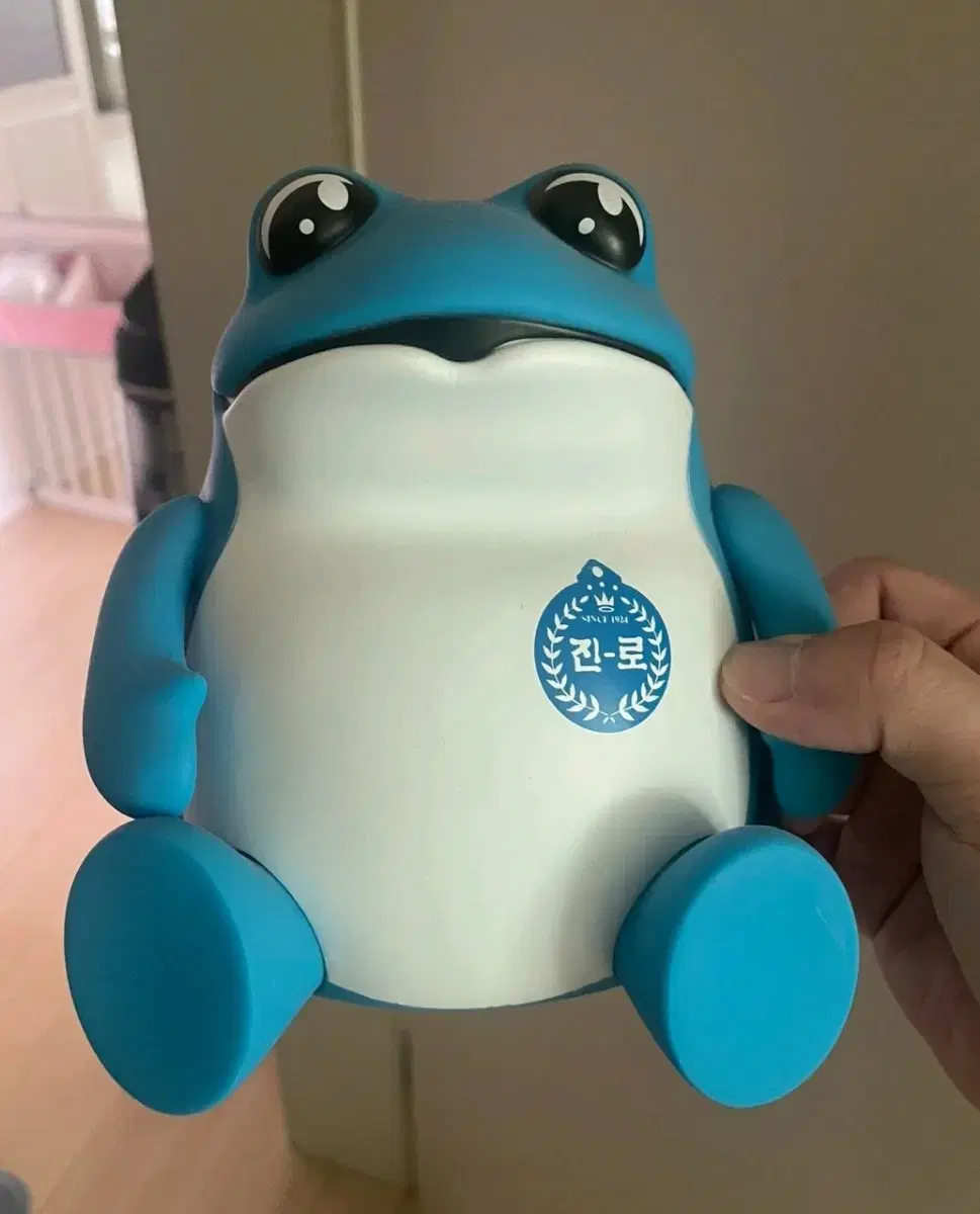 진로두꺼비 피규어