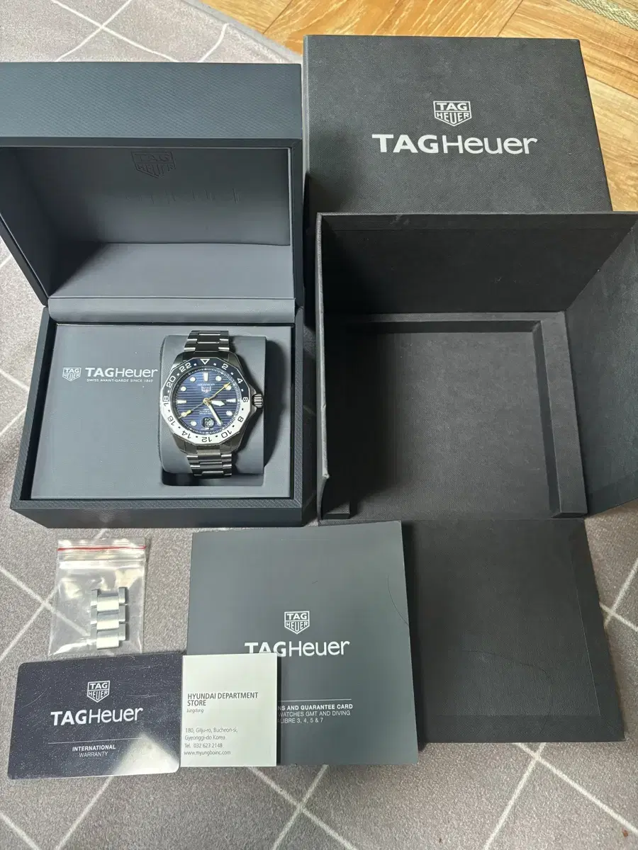 태그호이어 아쿠아레이서 프로페셔널 300 GMT 43mm
