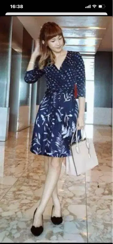 DVF 사에코 착용 정가 12만 DIANE von FUSTENBERG M