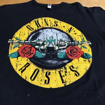 Guns N' Roses 건즈 앤 로지즈 티셔츠 M 사이즈